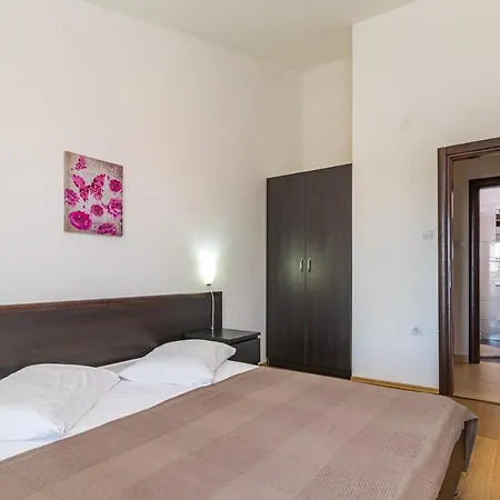 And Alenka Apartment Banjole