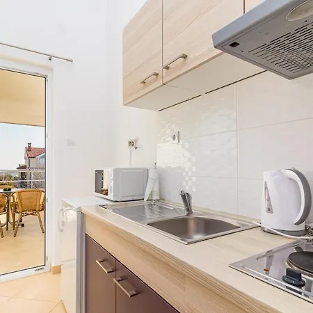 And Alenka Apartment
