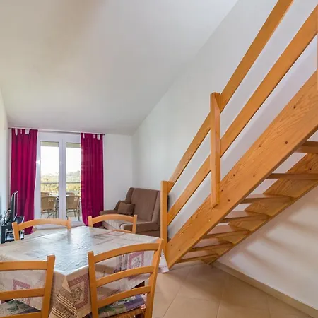 And Alenka Apartment