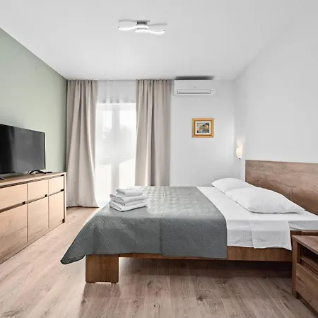 Apartment And Alenka Banjole
