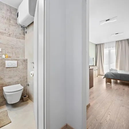 And Alenka Apartment *